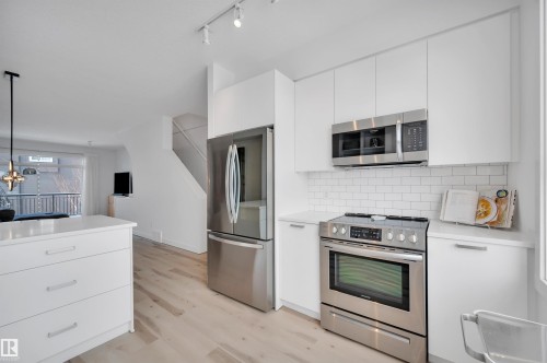 4 100 Jensen Lakes Boulevard, St. Albert, AB - Indoor Photo Showing Kitchen With Upgraded Kitchen