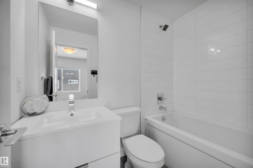 4 100 Jensen Lakes Boulevard, St. Albert, AB - Indoor Photo Showing Bathroom