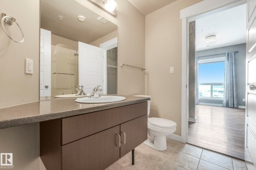 412 10518 113 Street, Edmonton, AB - Indoor Photo Showing Bathroom