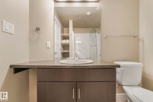 412 10518 113 Street, Edmonton, AB - Indoor Photo Showing Bathroom