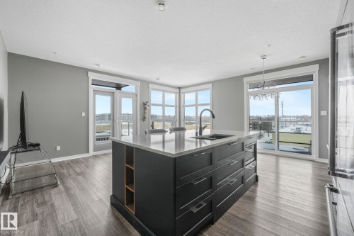 412 10518 113 Street, Edmonton, AB - Indoor Photo Showing Kitchen With Double Sink With Upgraded Kitchen
