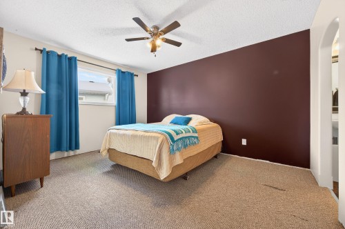 4112 30 Avenue, Edmonton, AB - Indoor Photo Showing Bedroom