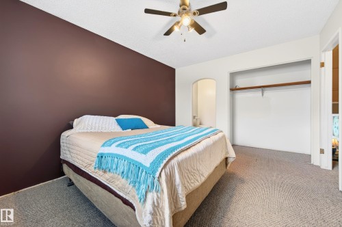 4112 30 Avenue, Edmonton, AB - Indoor Photo Showing Bedroom