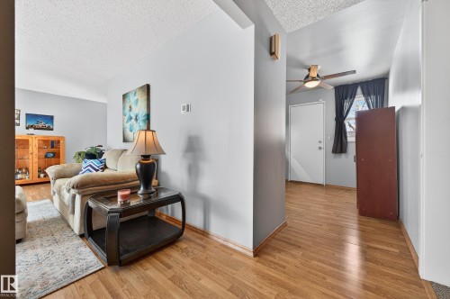 4112 30 Avenue, Edmonton, AB - Indoor
