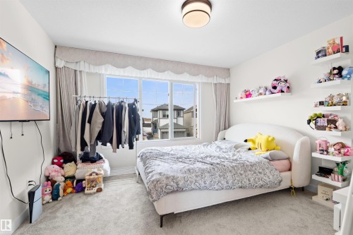 17651 49 Street, Edmonton, AB - Indoor Photo Showing Bedroom
