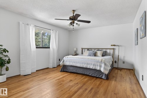 4720 147A Street, Edmonton, AB - Indoor Photo Showing Bedroom