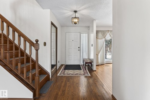 4720 147A Street, Edmonton, AB - Indoor Photo Showing Other Room