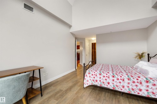 305 9803 96A Street, Edmonton, AB - Indoor Photo Showing Bedroom