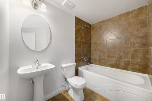305 9803 96A Street, Edmonton, AB - Indoor Photo Showing Bathroom