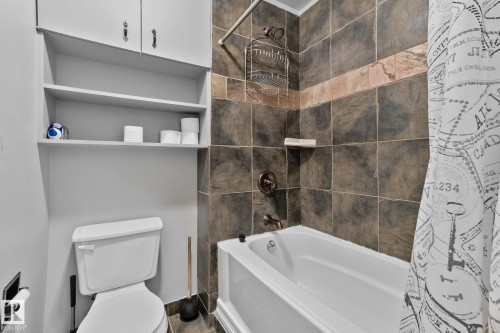 4717 49 Avenue, Legal, AB - Indoor Photo Showing Bathroom