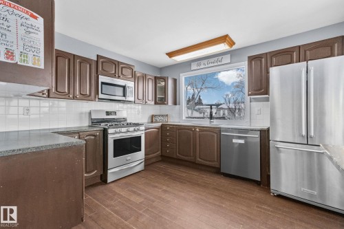 4717 49 Avenue, Legal, AB - Indoor Photo Showing Kitchen