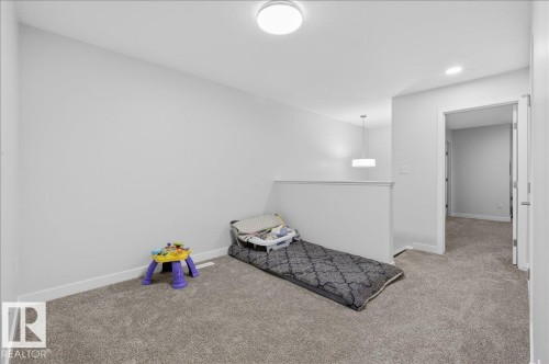 1120 Plum Ln, Edmonton, AB - Indoor