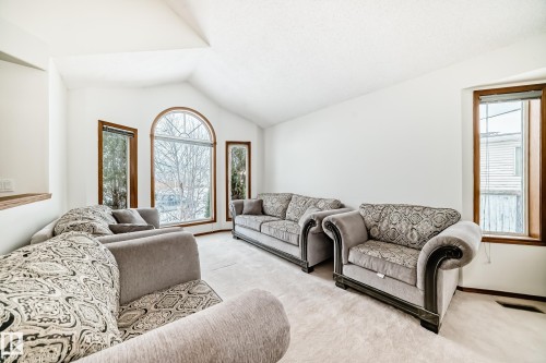 15404 132 Street, Edmonton, AB - Indoor Photo Showing Living Room