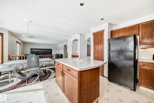 15404 132 Street, Edmonton, AB - Indoor Photo Showing Kitchen