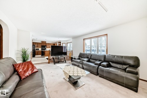 15404 132 Street, Edmonton, AB - Indoor Photo Showing Living Room