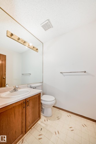 15404 132 Street, Edmonton, AB - Indoor Photo Showing Bathroom