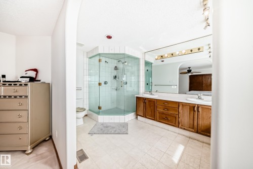 15404 132 Street, Edmonton, AB - Indoor Photo Showing Bathroom