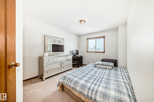 15404 132 Street, Edmonton, AB - Indoor Photo Showing Bedroom