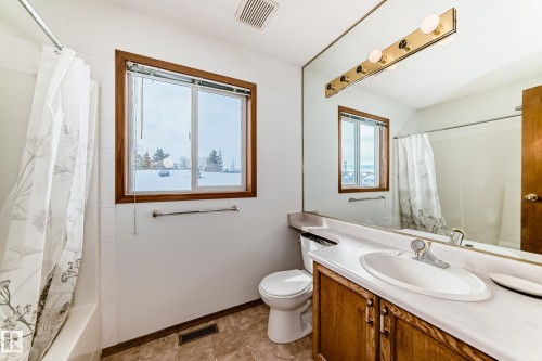 15404 132 Street, Edmonton, AB - Indoor Photo Showing Bathroom