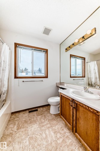 15404 132 Street, Edmonton, AB - Indoor Photo Showing Bathroom