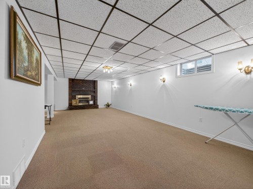 8906 83 Avenue, Edmonton, AB - Indoor Photo Showing Other Room