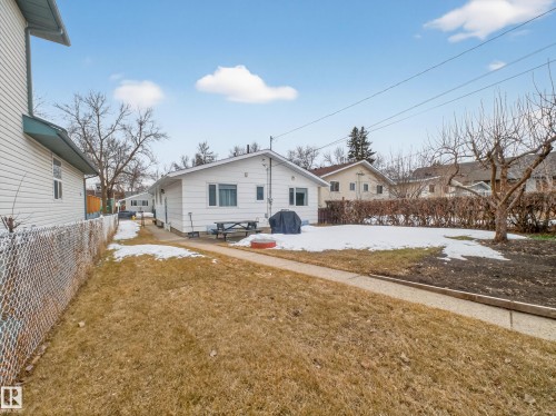 8906 83 Avenue, Edmonton, AB - Outdoor