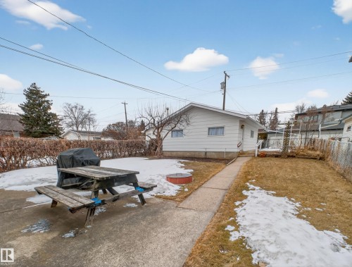 8906 83 Avenue, Edmonton, AB - Outdoor
