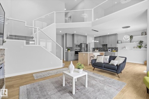 82 Meadowland Way, Spruce Grove, AB - Indoor Photo Showing Living Room