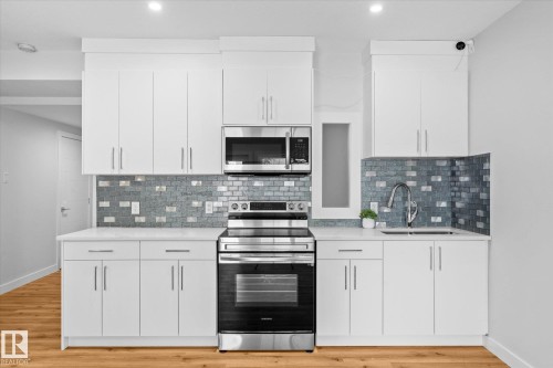 82 Meadowland Way, Spruce Grove, AB - Indoor Photo Showing Kitchen