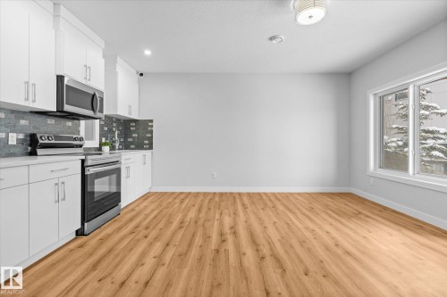 82 Meadowland Way, Spruce Grove, AB - Indoor Photo Showing Kitchen
