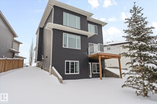82 Meadowland Way, Spruce Grove, AB - Outdoor