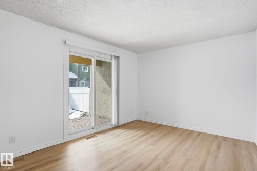 202 Kaskitayo Crest, Edmonton, AB - Indoor Photo Showing Other Room
