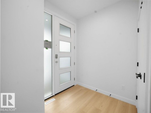 3324 Chickadee Dr, Edmonton, AB - Indoor Photo Showing Other Room