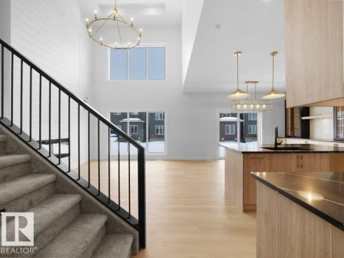 3324 Chickadee Dr, Edmonton, AB - Indoor