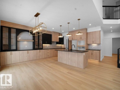 3324 Chickadee Dr, Edmonton, AB - Indoor Photo Showing Kitchen With Upgraded Kitchen