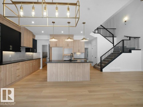 3324 Chickadee Dr, Edmonton, AB - Indoor Photo Showing Kitchen