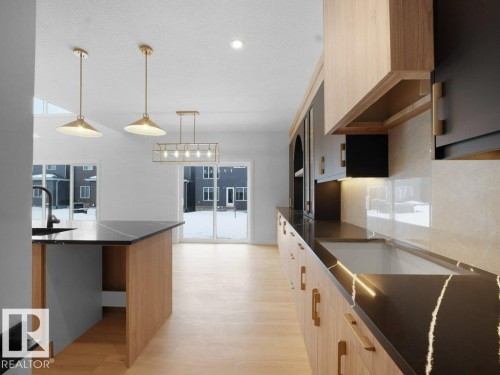 3324 Chickadee Dr, Edmonton, AB - Indoor