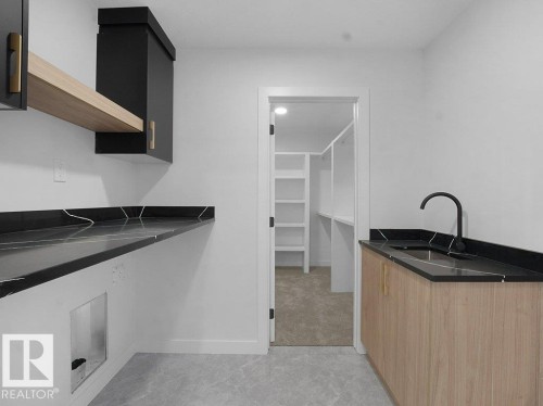 3324 Chickadee Dr, Edmonton, AB - Indoor Photo Showing Other Room