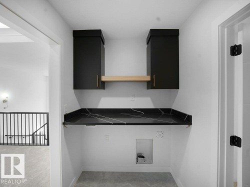 3324 Chickadee Dr, Edmonton, AB - Indoor