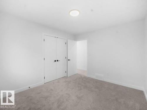 3324 Chickadee Dr, Edmonton, AB - Indoor Photo Showing Other Room