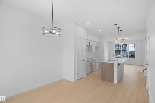 1210 Keswick Drive, Edmonton, AB - Indoor