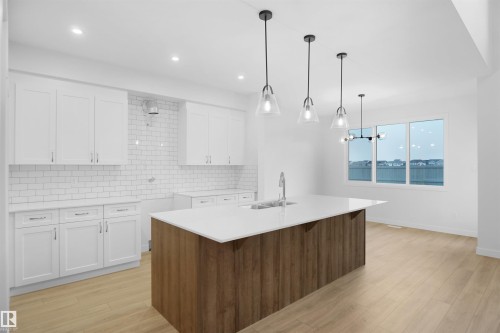 7227 182 Avenue, Edmonton, AB - Indoor Photo Showing Kitchen With Upgraded Kitchen