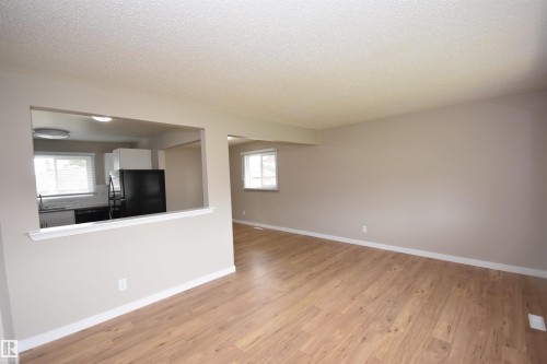 13527 70 Street, Edmonton, AB - Indoor Photo Showing Other Room
