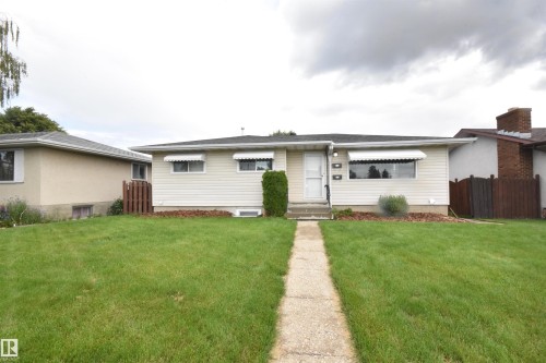 13527 70 Street, Edmonton, AB - Outdoor