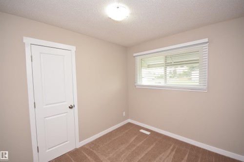 13527 70 Street, Edmonton, AB - Indoor Photo Showing Other Room