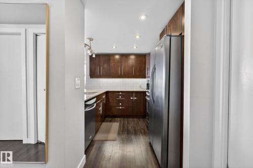 1404 10046 117 Street, Edmonton, AB - Indoor Photo Showing Kitchen