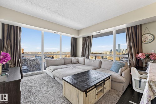 1404 10046 117 Street, Edmonton, AB - Indoor Photo Showing Living Room