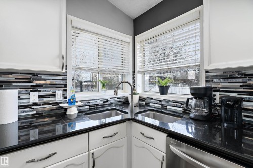 3706 131A Avenue, Edmonton, AB - Indoor Photo Showing Kitchen