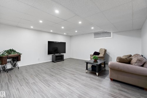 3706 131A Avenue, Edmonton, AB - Indoor Photo Showing Other Room