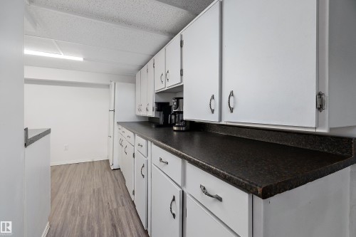 3706 131A Avenue, Edmonton, AB - Indoor Photo Showing Kitchen
